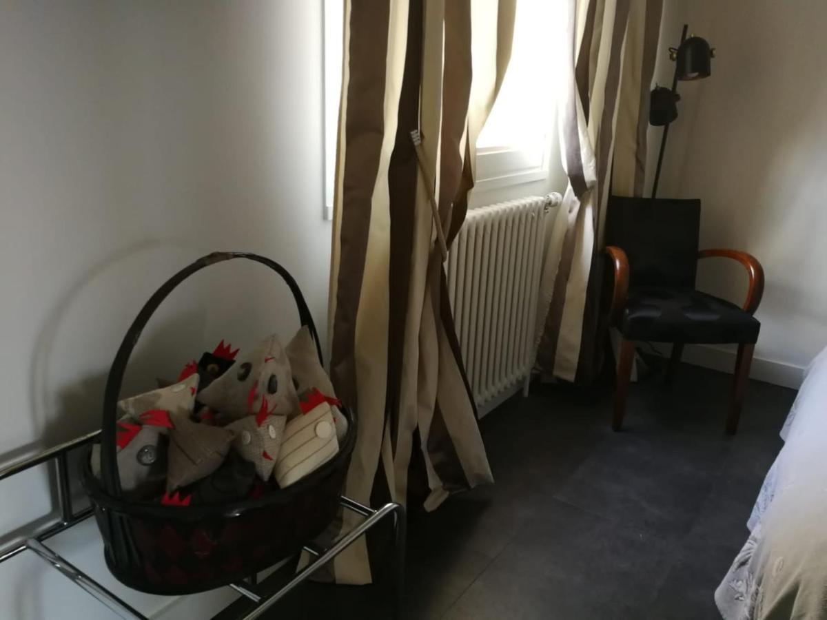 Un Verger Dans La Ville Saint-Parres-aux-Tertres Exteriör bild