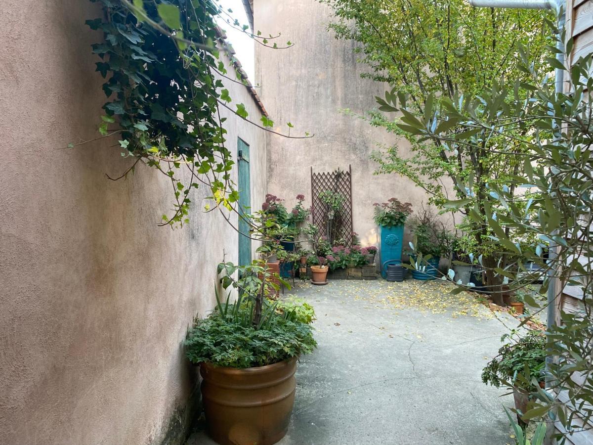Un Verger Dans La Ville Saint-Parres-aux-Tertres Exteriör bild